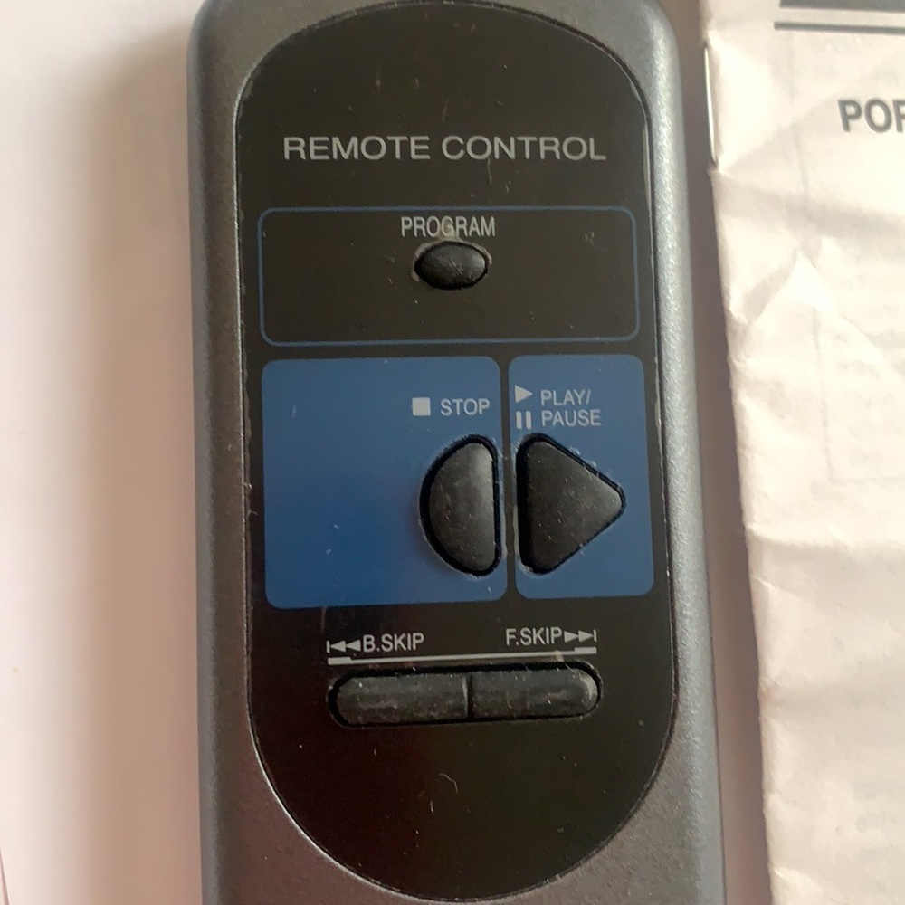 CLASSIC REMOTE CONTROL 5” FOR CASSETTE PLAYER NEW